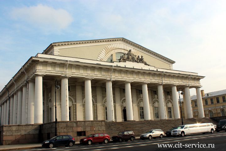 Приём туристов в Петербурге