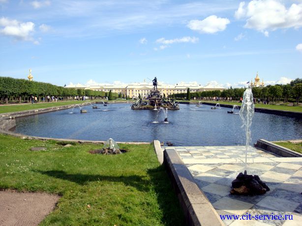 Экскурсии в Петербург в июле