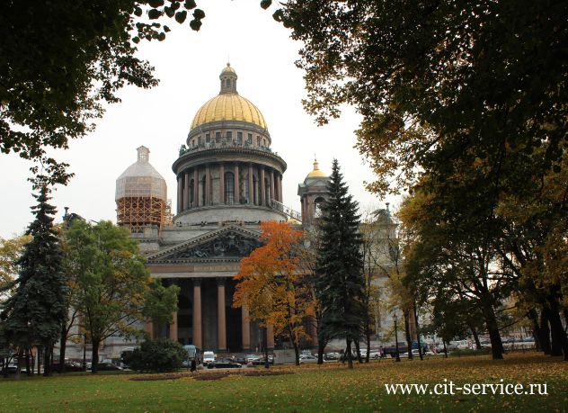 Туры в Петербург осенью
